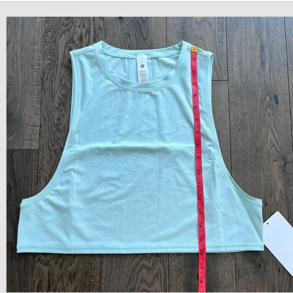 Lululemon New Muscle Love Crop Tank Tough Size 6 Mint Green Yoga Workout Top NWT - Picture 8 of 8